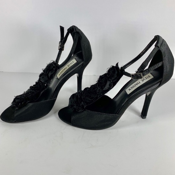 Steve Madden Black Satin T-Strap Peep Toe Heel - Picture 5 of 8